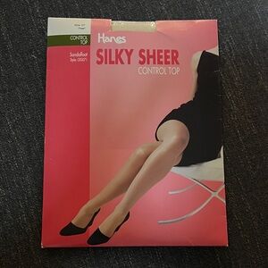 Rare Hanes “Silky Sheer” Control Top” hosiery. 
Pearl/Cream. Size E/F.  New.